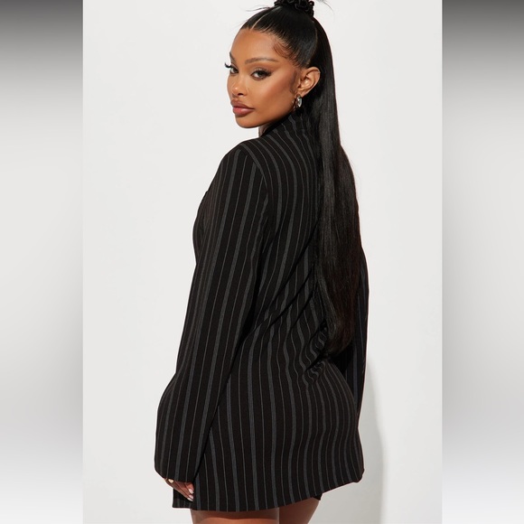 NWT Katalia Pinstripe Blazer - Black - Picture 2 of 4